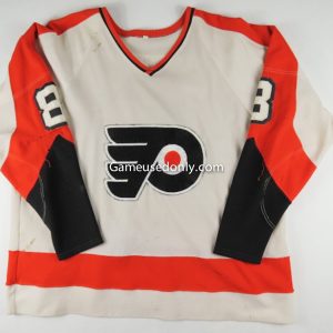 Dave-Schultz-Philadelphia-Flyers-1974-Game-Used-Jersey