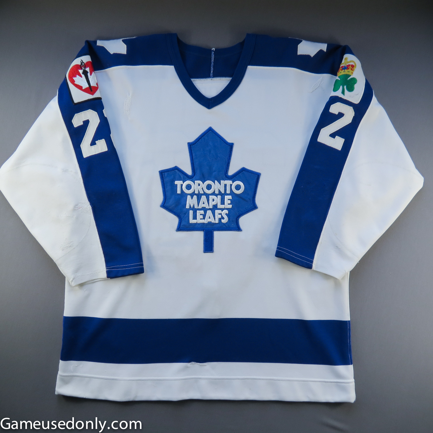 maple leafs clothing